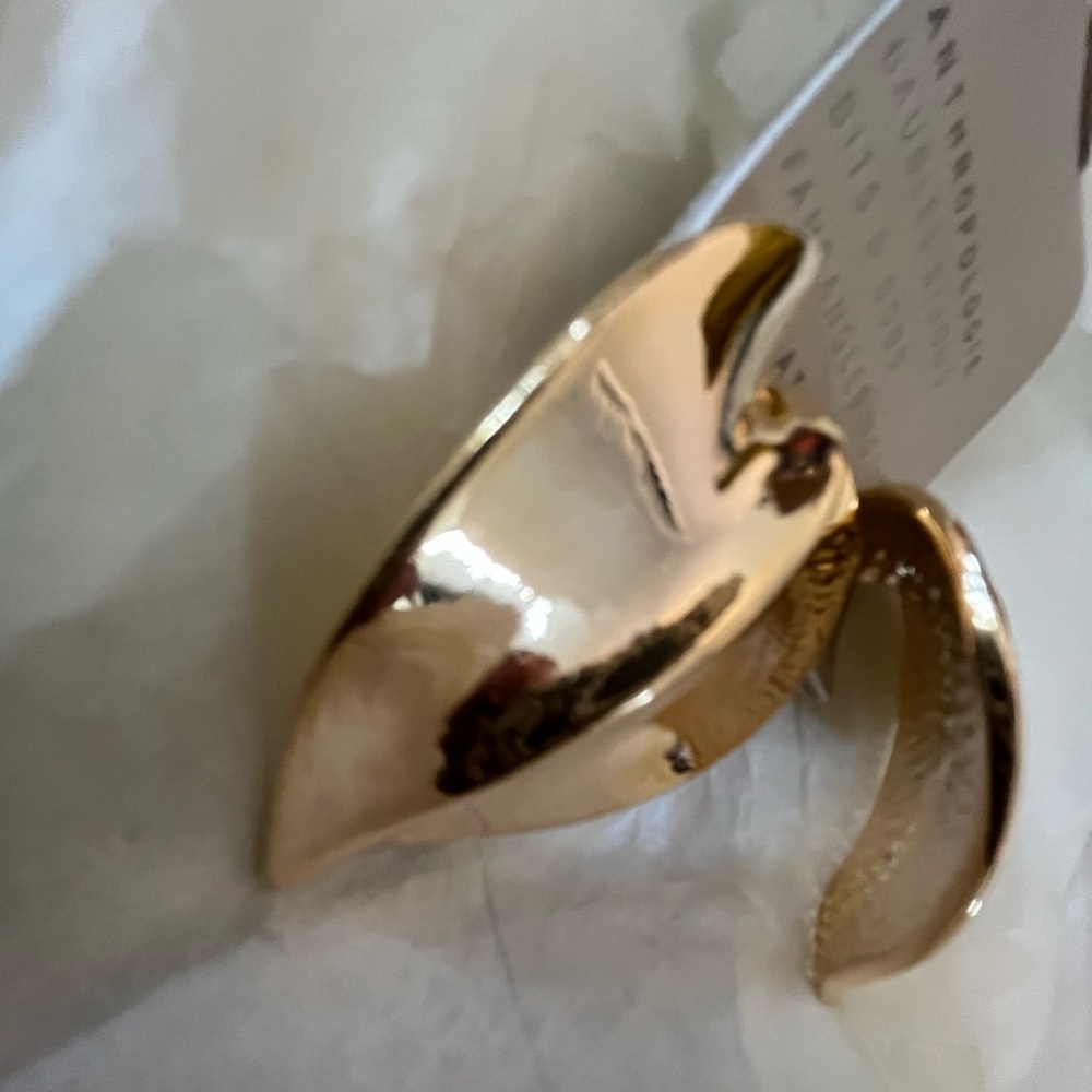 NWT Anthropologie 14KT Gold Plated Leaf Drop Earrings Gold - Picture 10 of 11